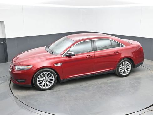 Used 2013 Ford Taurus Limited FWD image 30