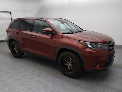 Used 2019 Toyota Highlander SE AWD/4WD image 11
