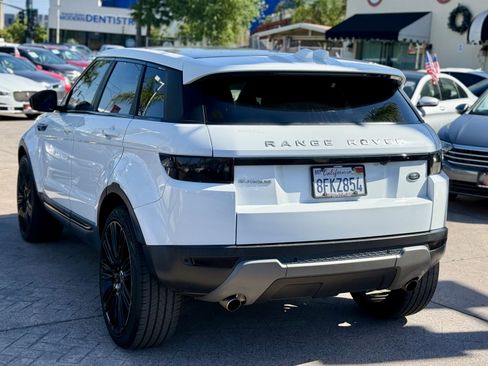Used 2018 Land Rover Range Rover Evoque SE AWD/4WD image 7