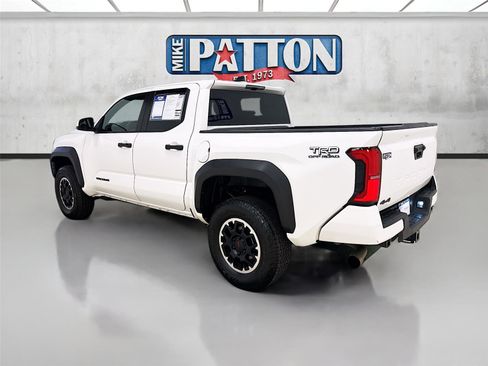 Used 2024 Toyota Tacoma TRD Off-Road AWD/4WD image 5