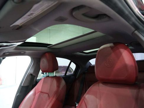 Used 2019 Alfa Romeo Giulia w/ Nero Edizione image 32