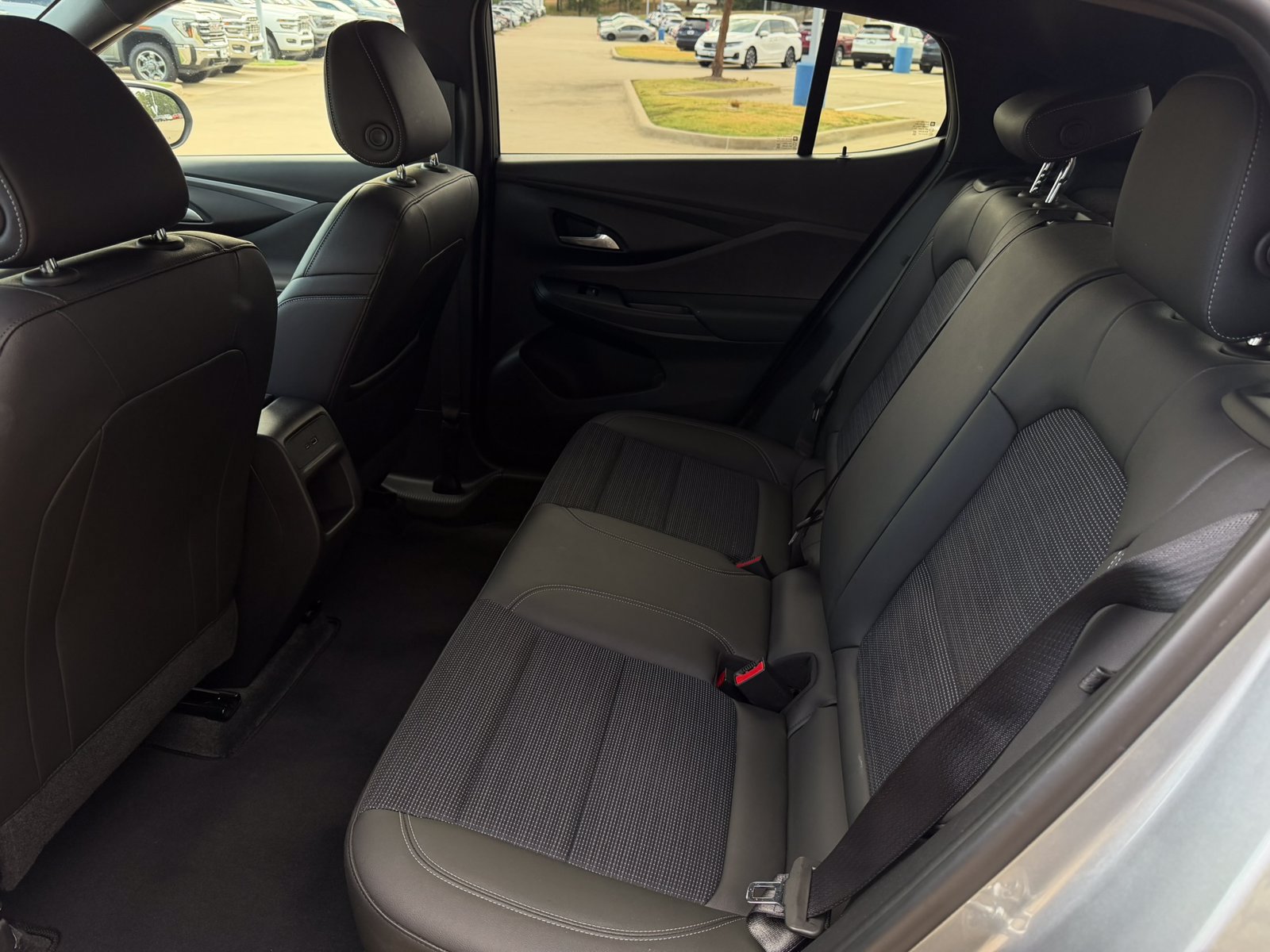 Used 2024 Buick Envista Preferred w/ Convenience I Package FWD image 25