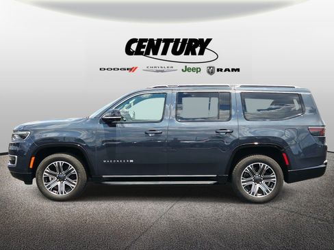 Used 2024 Jeep Wagoneer 4WD w/ Premium Group I image 7