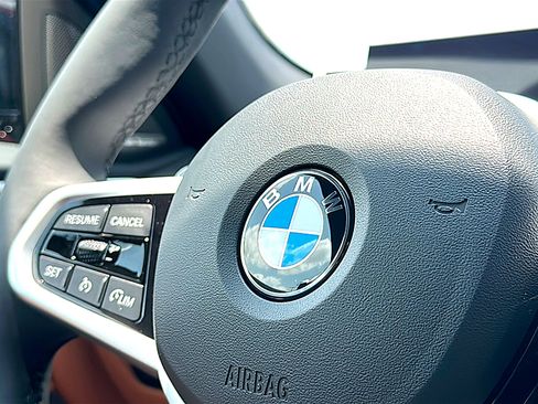 Used 2027 BMW 430i Convertible w/ M Sport Package RWD image 18