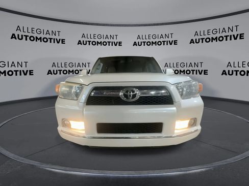 Used 2011 Toyota 4Runner SR5 AWD/4WD image 4
