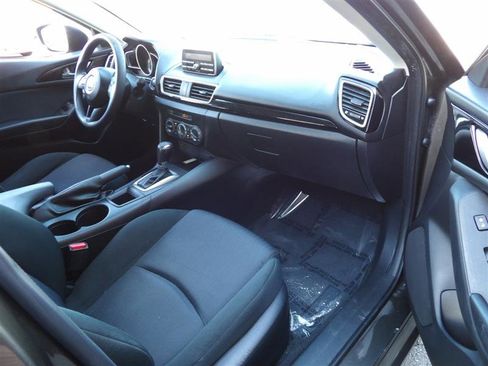 Used 2014 MAZDA MAZDA3 i Sport image 12