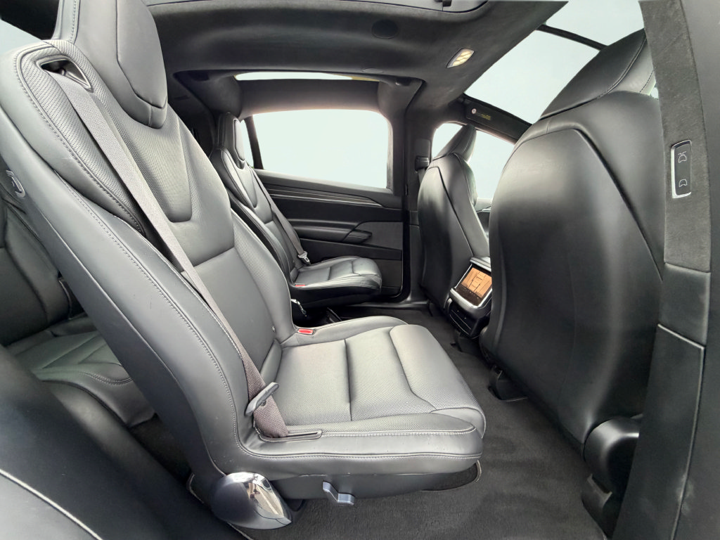 Used 2022 Tesla Model X Plaid AWD/4WD image 35