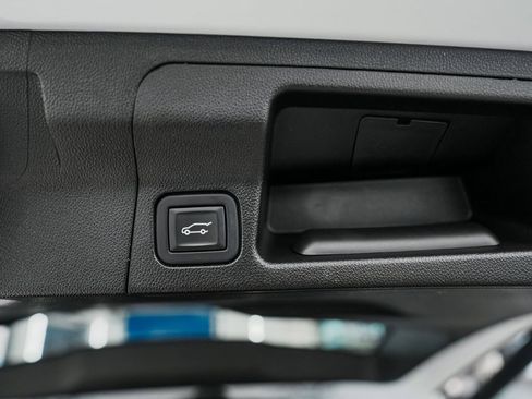 Used 2023 GMC Acadia SLT w/ Elevation Edition image 45