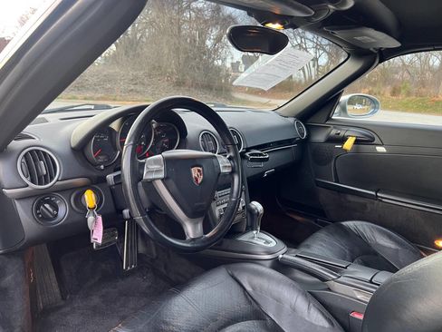 Used 2006 Porsche Boxster image 8