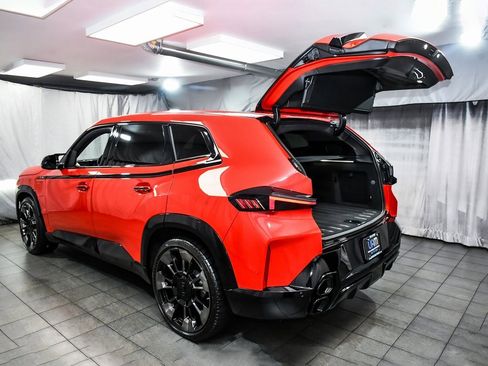 Used 2023 BMW XM image 77