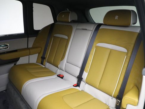 Certified 2025 Rolls-Royce Cullinan image 29