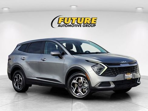 Used 2024 Kia Sportage LX image 1