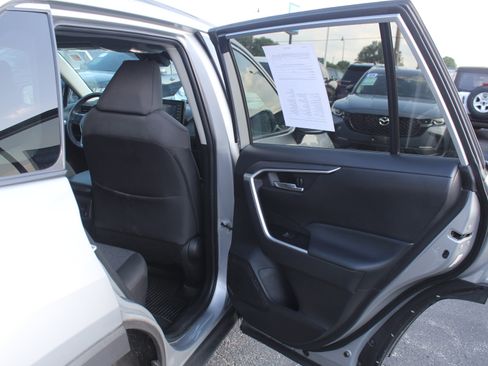 Used 2022 Toyota RAV4 XLE w/ Convenience Package AWD/4WD image 22