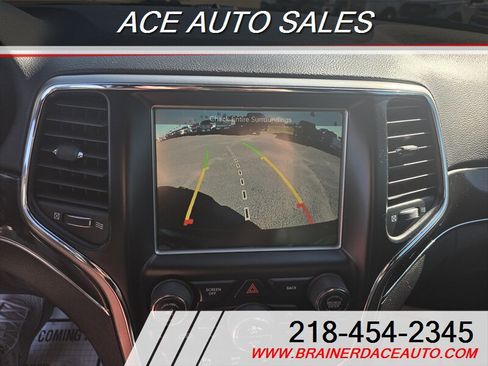 Used 2017 Jeep Grand Cherokee Trailhawk image 10