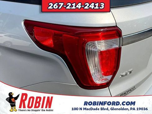 Used 2017 Ford Explorer XLT w/ Equipment Group 202A AWD/4WD image 24