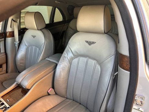 Used 2011 Bentley Mulsanne RWD image 54