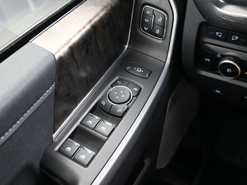 Used 2024 Ford F250 Lariat w/ Sport Appearance Package image 24