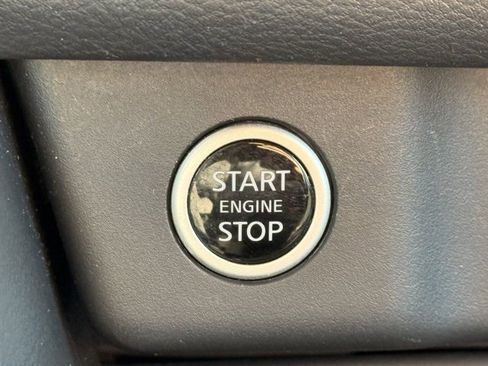 Certified 2023 Nissan Rogue S image 33