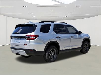 New 2025 Honda Pilot TrailSport