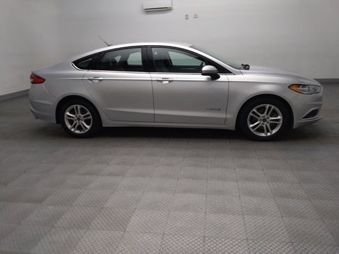 Used 2018 Ford Fusion S FWD image 11