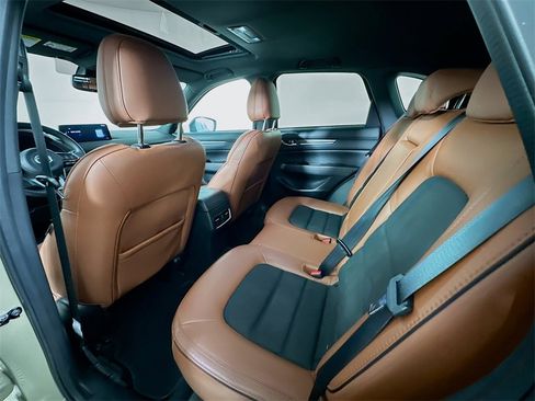 Used 2024 MAZDA CX-5 Carbon Edition image 4