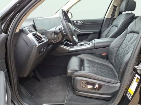 Used 2023 BMW X7 xDrive40i w/ Premium Package AWD/4WD image 19