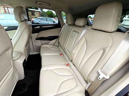 Used 2019 Lincoln MKC Premiere image 15