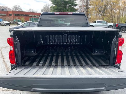 Used 2024 Chevrolet Silverado 1500 LT image 32