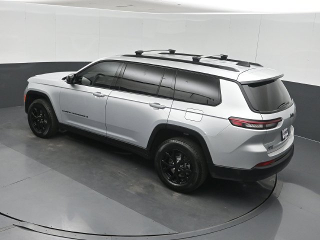 Used 2025 Jeep Grand Cherokee L Altitude RWD image 49