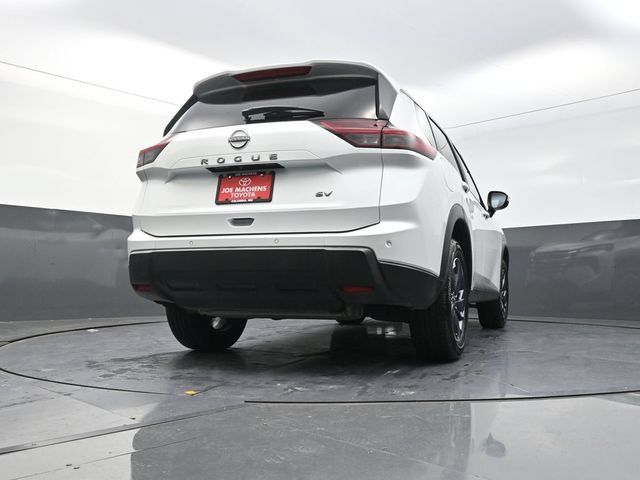 Used 2024 Nissan Rogue SV FWD image 36