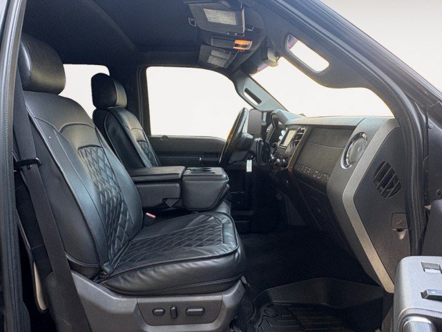 Used 2011 Ford F250 Lariat w/ Lariat Interior Pkg AWD/4WD image 2
