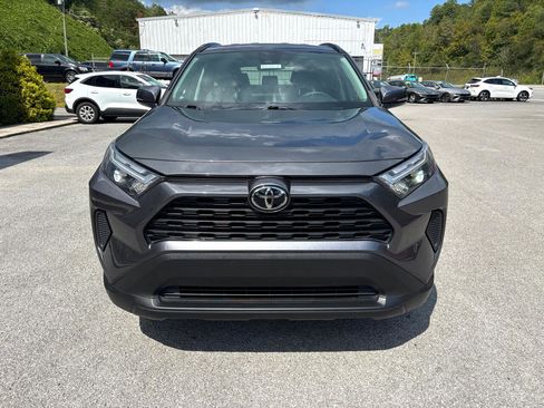 Used 2022 Toyota RAV4 XLE image 6