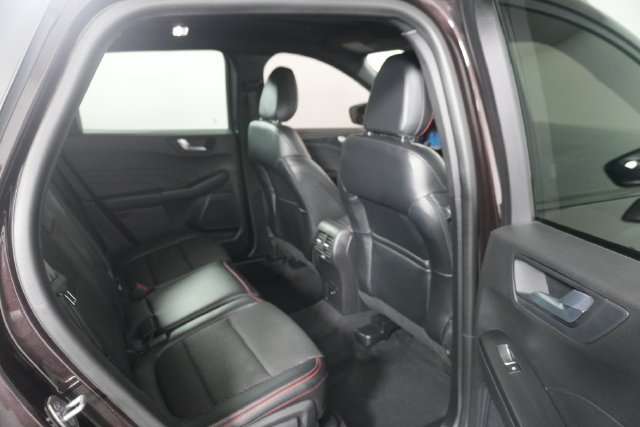 Used 2023 Ford Escape ST-Line w/ Tech Pack #1 AWD/4WD image 29