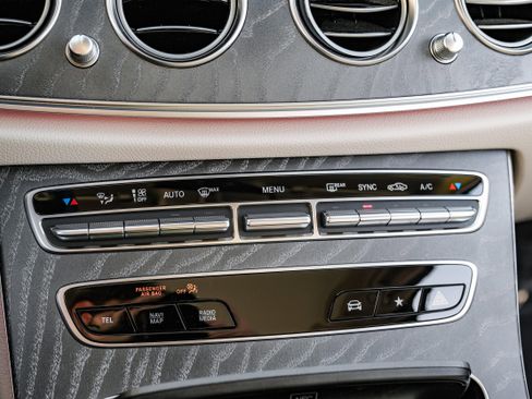 Used 2021 Mercedes-Benz E 350 E 350 w/ Premium Package image 24