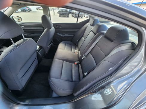 Used 2019 Nissan Altima 2.5 S FWD image 15