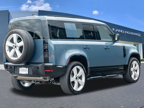 Used 2026 Land Rover Defender 110 X-Dynamic SE AWD/4WD image 4