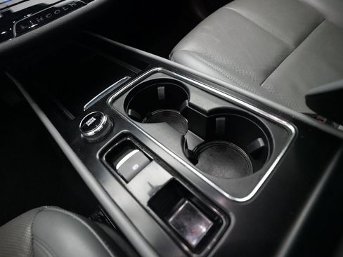 Used 2022 Lincoln Corsair AWD w/ Premium Package image 17