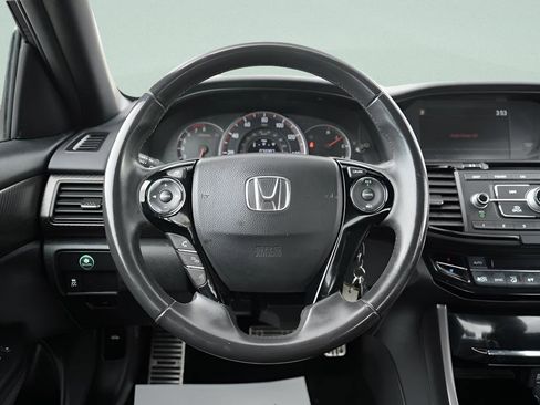 Used 2017 Honda Accord Sport image 15