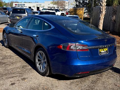 Used 2017 Tesla Model S 90D image 6