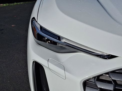 Used 2025 Audi Q5 Premium Plus w/ Premium Plus image 9