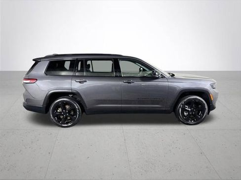 Certified 2025 Jeep Grand Cherokee L Limited w/ Luxury Tech Group II AWD/4WD image 6