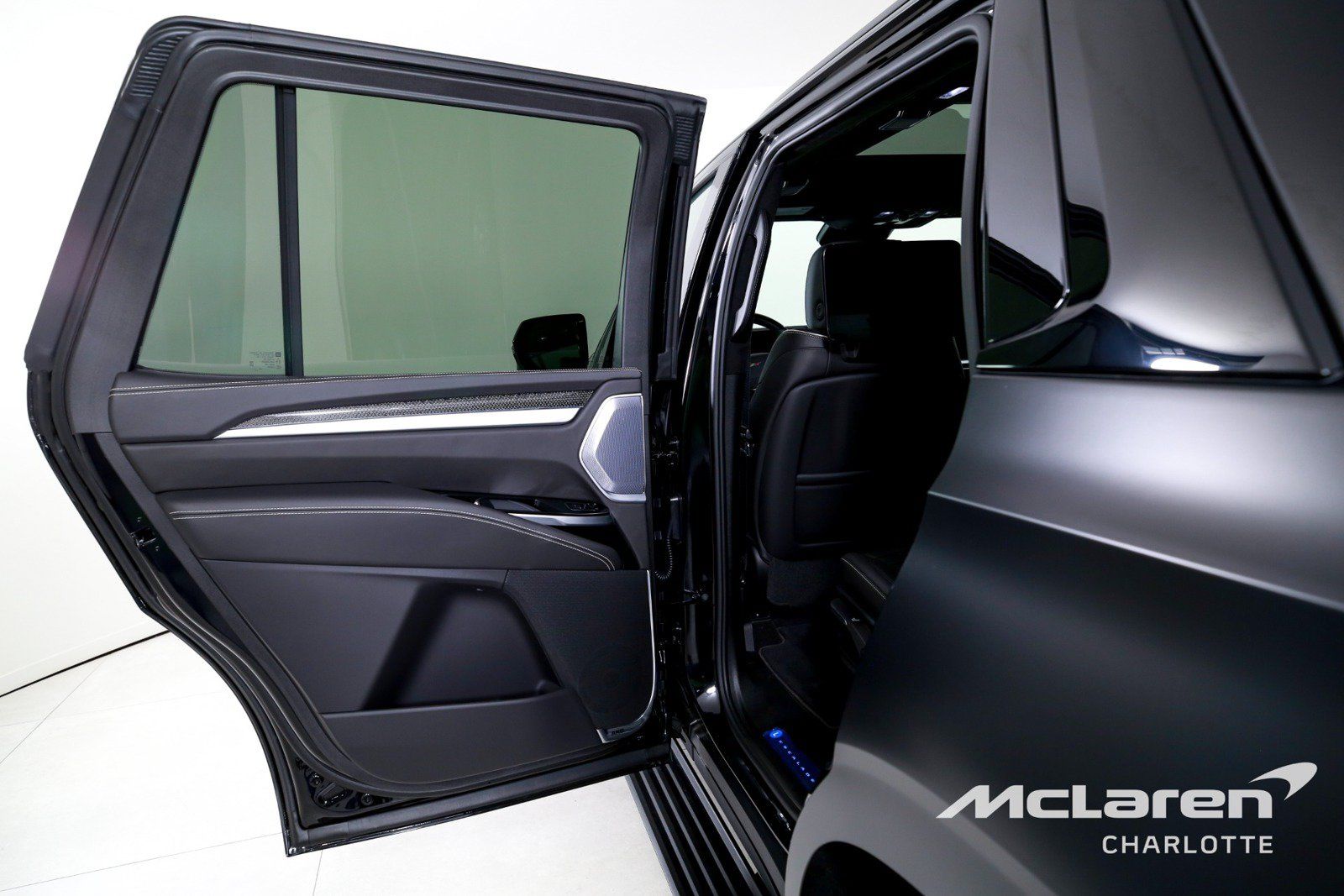 Used 2026 Cadillac Escalade V w/ LPO, ONYX Package AWD/4WD image 17