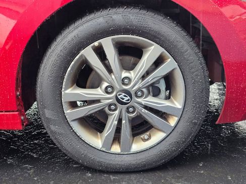 Used 2017 Hyundai Elantra Value Edition image 9