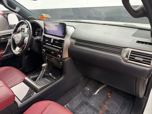 Used 2023 Lexus GX 460 Premium w/ Premium Package image 30