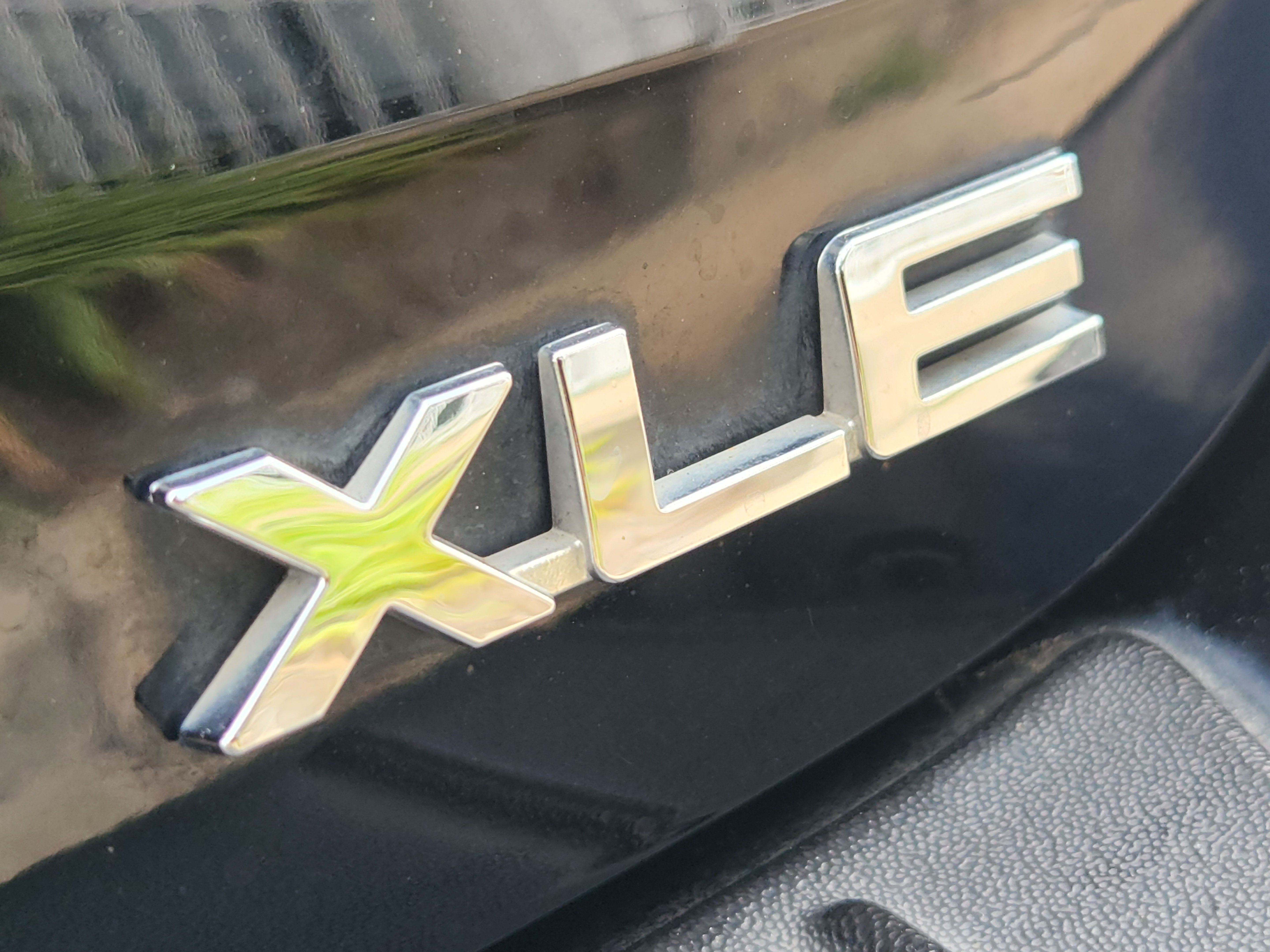 Used 2022 Toyota Highlander XLE FWD image 8