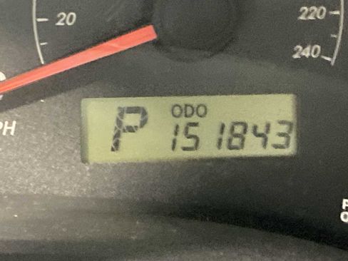 Used 2013 Toyota Corolla LE image 18