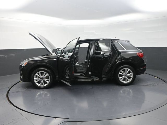 Used 2025 Audi Q3 2.0T Premium AWD/4WD image 42