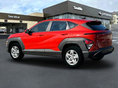 New 2025 Hyundai Kona SE image 4