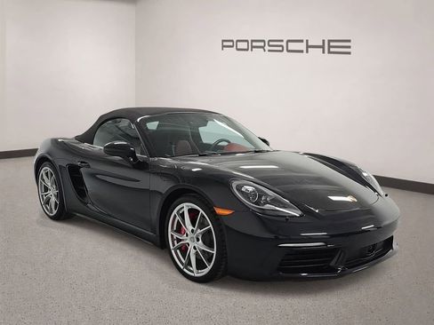 Used 2017 Porsche 718 Boxster S RWD image 8