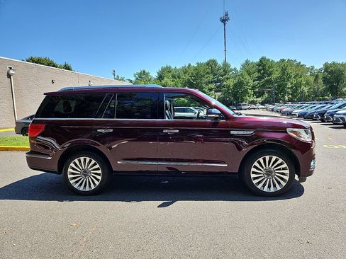 Used 2019 Lincoln Navigator Reserve AWD/4WD image 8